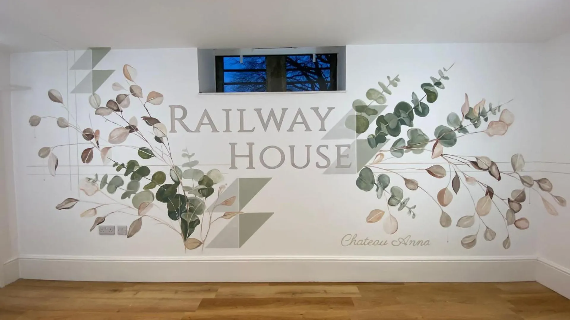 Railway House York By Chateau Anna